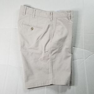 Peter Millar Crown Comfort Men’s Khaki Tan Performance Short Size 30 Inseam 8